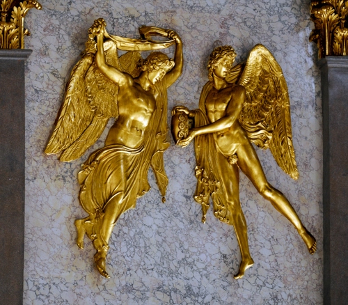 Immagine con oro, angeli, ali, marmo, due, dorati, bassorilievi, statue, gambe