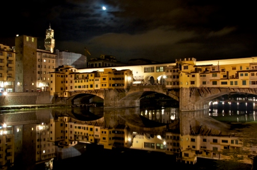 Immagine con ponte, fiume, riflesso, luci, firenze, notturno, notte, luna, riflessi, vecchio
