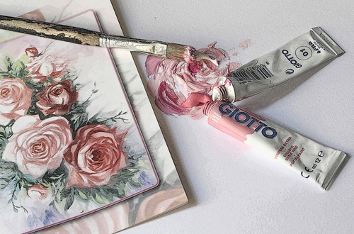 Immagine con rose, colori, pennello, tubetti, rosa, quadro, pittura, fiori, dipinto, tempere
