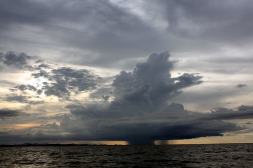 Immagine con mare, nuvole, acqua, cielo, tramonto, maltempo, temporale, tromba