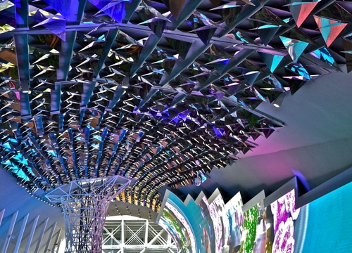 Immagine con padiglione, expo, colori, geometrie, milano, architettura, blu, rettangoli, astratto