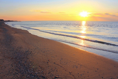 Immagine con mare, sole, spiaggia, sabbia, tramonto, cielo, acqua, onde