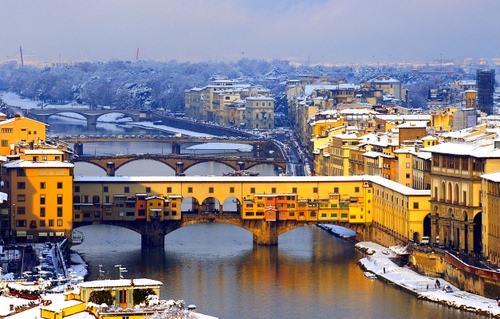 Immagine con neve, ponti, fiume, arno, firenze, inverno, case, panorama, ponte, finestre, città, vecchio, tetti, acqua, archi, riflessi, alberi, palazzi, cielo