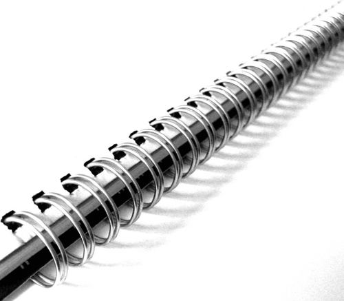 Immagine con bianco, spirale, quaderno, metallo, anelli, cerchi, ombre, bianconero, ombra, fori, foglio, minimalismo, fogli, acciaio, diagonale