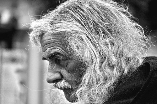 Immagine con baffi, profilo, capelli, uomo, naso, rughe, sfocato, bianconero, ritratto, anziano, vecchio, nero, bianco, viso, occhi, volto