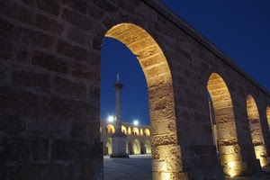 archi, luci, blu, notturno, notte, piazza, obelisco, pietra, cielo, colonna, colonne, muro, luce, fari, lampioni