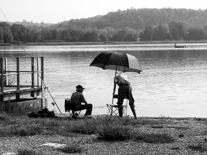 acqua, lago, due, pescatori, ombrello, fiume, ombrellone, bianconero, alberi, sedie, pesca, sedia, riva, canne, canna, albero