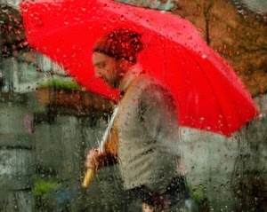 pioggia, rosso, ombrello, gocce, vetro, uomo, barba, manico, ragazzo, cappello, persona