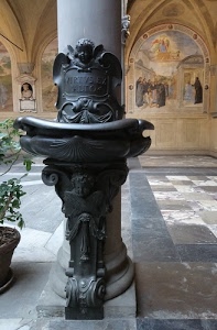 acquasantiera, colonna, chiesa, affresco, archi, pianta, affreschi, vaso, pavimento, dipinto, sculture, nero, angeli, bronzo, grigio, marmo