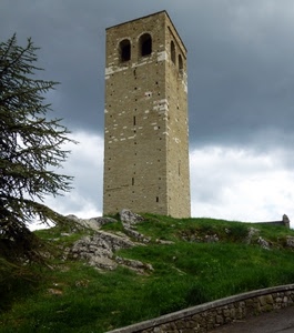 torre, nuvole, albero, verde, erba, prato, finestre, campanile, rocce, pietra