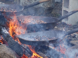 fuoco, padelle, castagne, caldarroste, fiamme, tre, brace, fumo, fiamma