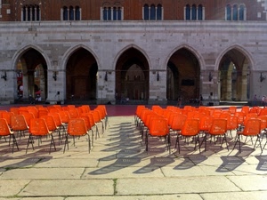 sedie, piazza, archi, portici, rosso, finestre, arancio, ombre, rosse, arancione