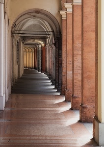 archi, ombre, colonne, portico, pilastri, portici, prospettiva, corridoio, porticato, mattoni, luce