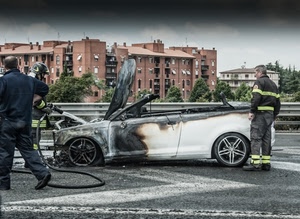vigili, acqua, incendio, fuoco, auto, pompieri, incidente, strada, automobile, macchina, palazzi