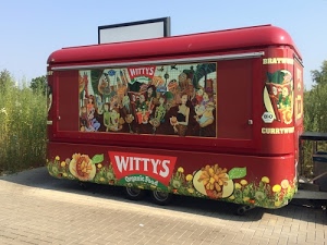 rosso, furgone, pubblicità, ruote, verde, cibo, erba, azzurro, cielo, roulotte, strada, ambulante, dipinto, scritte, scritta, ombra, persone