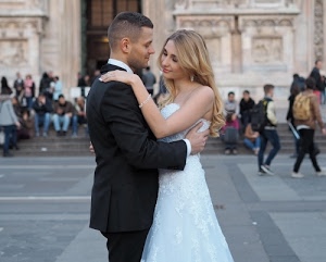 sposi, bianco, abbraccio, donna, coppia, uomo, nero, matrimonio, abito, persone, chiesa, bracciale, abiti, braccialetto, sposa, passanti, vestito, sensazione