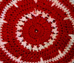 rosso, bianco, cerchi, centrino, lana, uncinetto, ricamo, centro, rotondo, bicolore, presina, cerchio, maglia, cotone