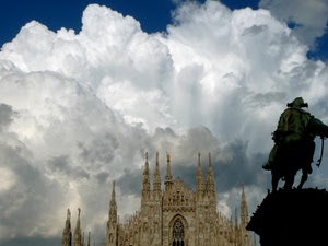 duomo, nuvole, milano, monumento, statua, guglie, cielo, madonnina