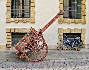 finestre, bicicletta, carretto, ruote, carro, strada, raggi, siciliano, marciapiede, ruota, grate, legno, rosso, ferro, decorazioni, blu, inferriate, sassi