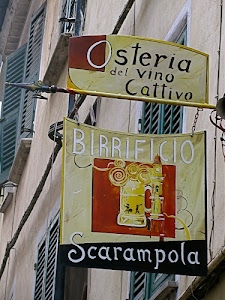 insegna, rosso, giallo, finestre, osteria, nero, birrificio, vino, bianco, palazzo, boccale, birra, asta, parole, insegne, persiane, pubblicità, imposte
