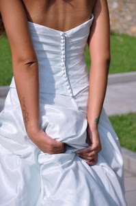 sposa, bianco, mani, vestito, bottoni, tatuaggi, abito, bottoncini, braccia, schiena
