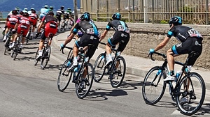 biciclette, ciclisti, sport, gara, ruote, curva, corsa, strada, giro