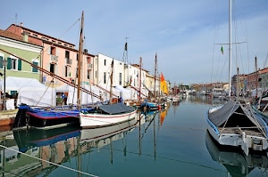 alberi, canale, barche, acqua, case, riflessi, cielo, finestre, porto, vele, azzurro, riflesso, imbarcazioni, coperture, vela, corde, fiume, cesenatico
