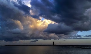 faro, mare, nuvole, cielo, molo, grigio, orizzonte, porto, nuvoloni, acqua, maltempo, perturbazione, nero, tramonto, luce