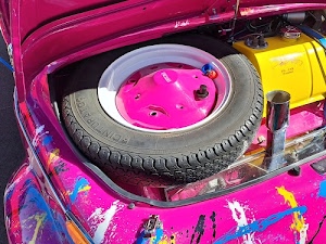 giallo, ruota, pneumatico, auto, gomma, colori, rosa, cofano, fucsia, nero, bianco, azzurro, serbatoio, cerchio, automobile, cerchi, batteria, battistrada, metallo, cerchione, macchie