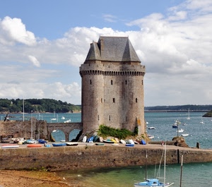 mare, barche, castello, torre, ponte, acqua, spiaggia, riva, archi, nuvole