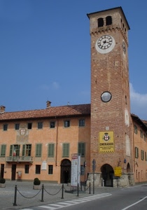 torre, orologio, finestre, piazza, archi, catene, campanile