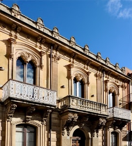 balconi, palazzo, finestre, tre, vetri, bifore, liberty, facciata