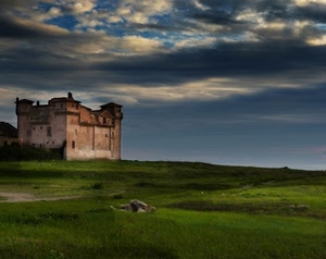 nuvole, castello, cielo, prato, verde, erba, torri, sassi, paesaggio