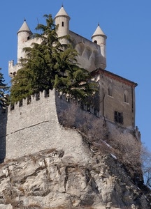castello, torri, albero, merli, roccia, finestre, verde, cielo, azzurro, alberi, guglie, rocca, mura