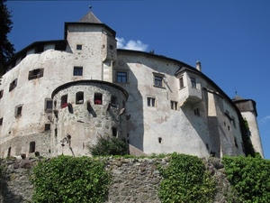 castello, finestre, verde, muro, cielo, torri, azzurro, torre, erba, comignolo, piante