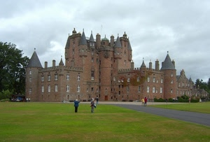 castello, prato, persone, verde, torri, finestre, alberi, cielo