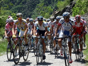 biciclette, sport, ciclisti, strada, gruppo, corridori, montagna, casco, caschi, corsa, ciclismo, ruote, bicicletta