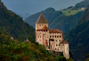 castello, montagna, alberi, verde, torri, montagne, finestre, tetti, pietra, torre, bosco