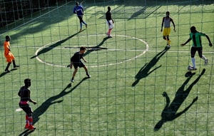 giocatori, ombre, calcio, sport, campo, verde, rete, calciatori, calcetto, gioco