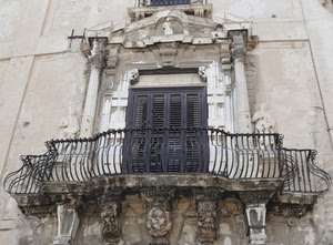 balcone, ringhiera, colonne, barocco, ferro, finestra, persiane, statue, palazzo, persiana, legno, porta, mascheroni, mascherone