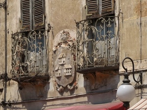 stemma, lampione, balconi, ringhiera, ferro, ringhiere, balcone, finestre, persiane