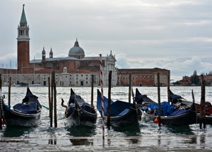gondole, campanile, acqua, venezia, chiesa, pali, nuvole, cupola, cielo, canale, case, barche, blu, mare, città, riflesso
