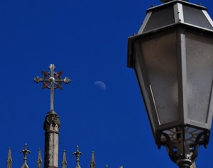 lampione, luna, cielo, croce, blu, azzurro, guglie, croci, grigio, metallo, ferro