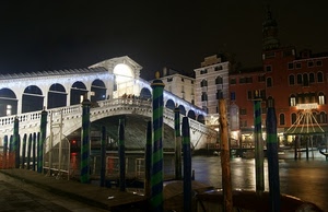 ponte, venezia, rialto, notte, pali, canale, acqua, luci