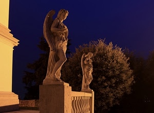 angeli, statue, alberi, ali, notte, due, balcone, blu, colonne, luce, notturno
