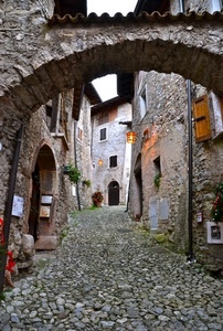 vicolo, arco, finestre, porte, portoni, tegole, sassi, archi, case, borgo, portone, mattoni, strada, scorcio