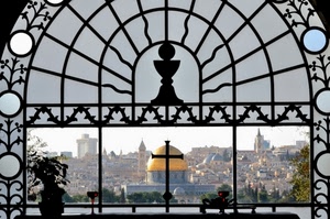 croce, panorama, cupola, città, vetrata, calice, oro, finestra, inferriata, vetri, case, ferro