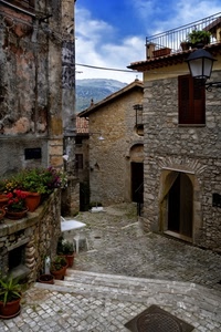 vasi, vicolo, porte, case, borgo, paese, lampione, piante, scale, porta, gradini, finestre, fiori