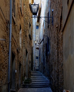 vicolo, finestre, gradini, lampione, tubo, porte, scale, lampioni, via, scala, palazzi, stretto, scalini, muri, scalinata, scorcio, due