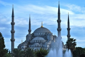 cupole, minareti, fontana, moschea, cupola, chiesa, alberi, torri, quattro, nuvole, palme, campanili